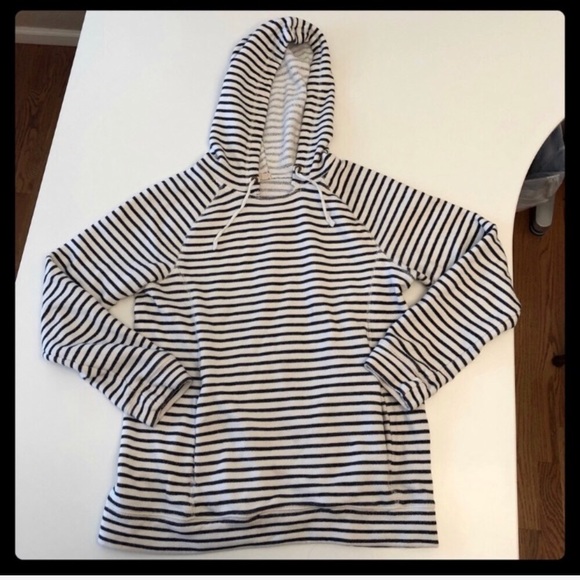 ❌SOLD❌ J. Crew hoodie - Picture 3 of 8